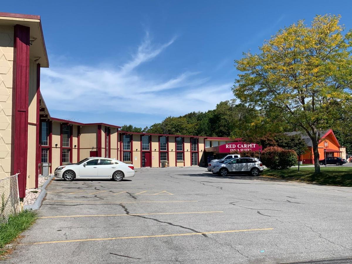 Red Carpet Inn & Suites Ebensburg Exterior photo