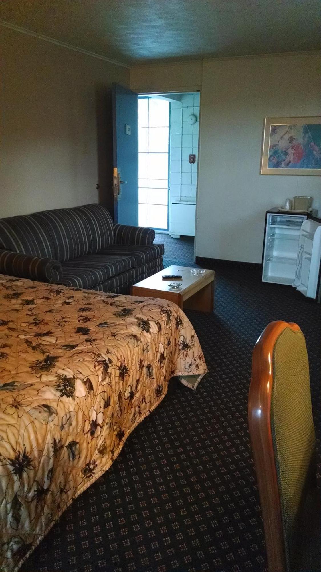 Red Carpet Inn & Suites Ebensburg Room photo