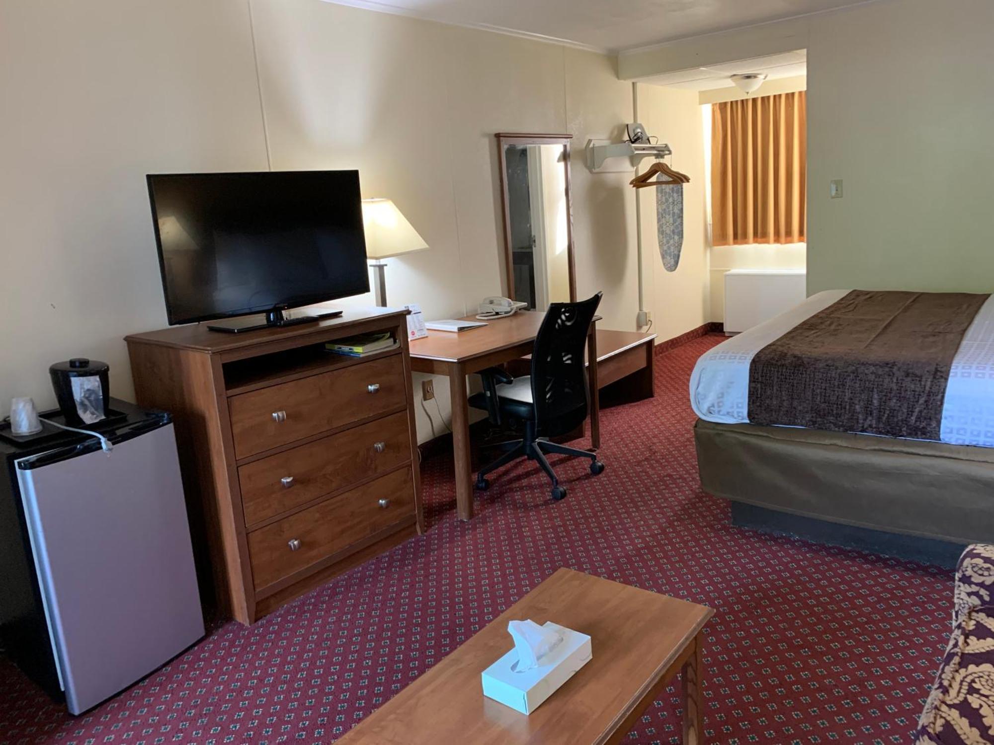 Red Carpet Inn & Suites Ebensburg Room photo