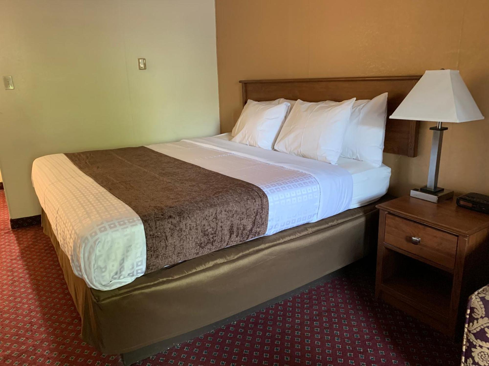 Red Carpet Inn & Suites Ebensburg Room photo