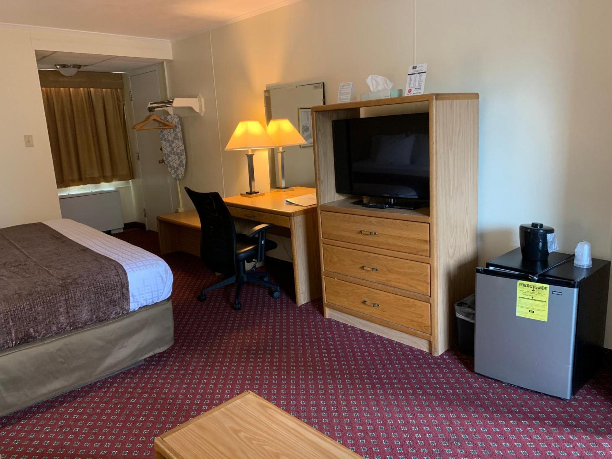 Red Carpet Inn & Suites Ebensburg Room photo