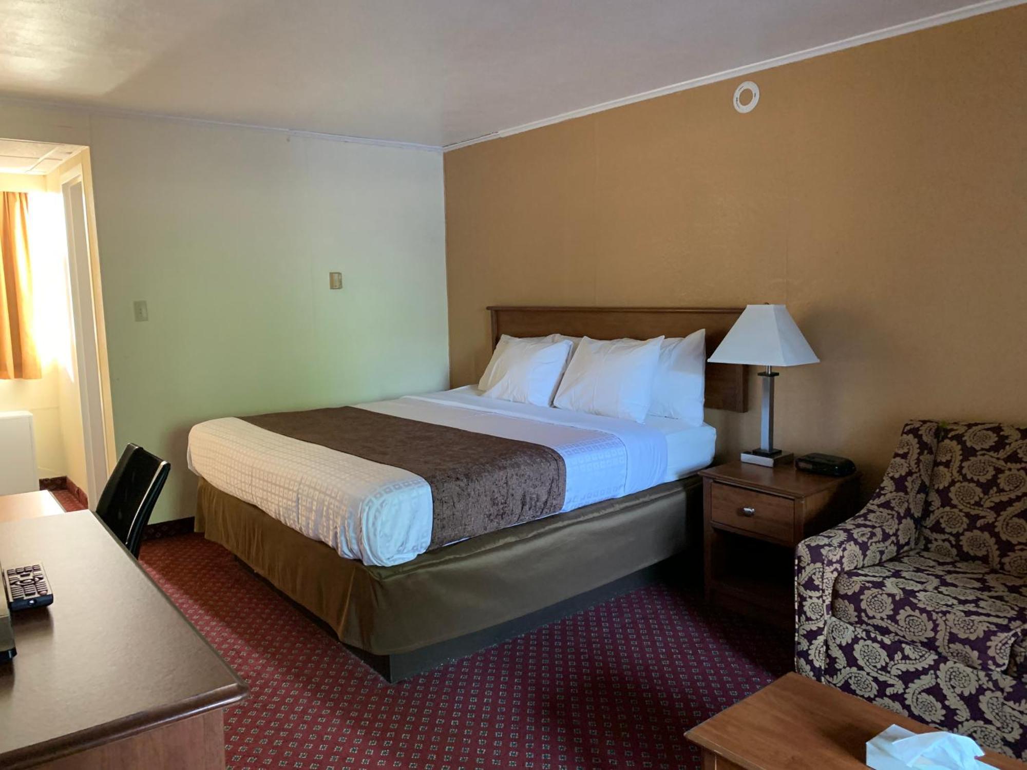 Red Carpet Inn & Suites Ebensburg Room photo